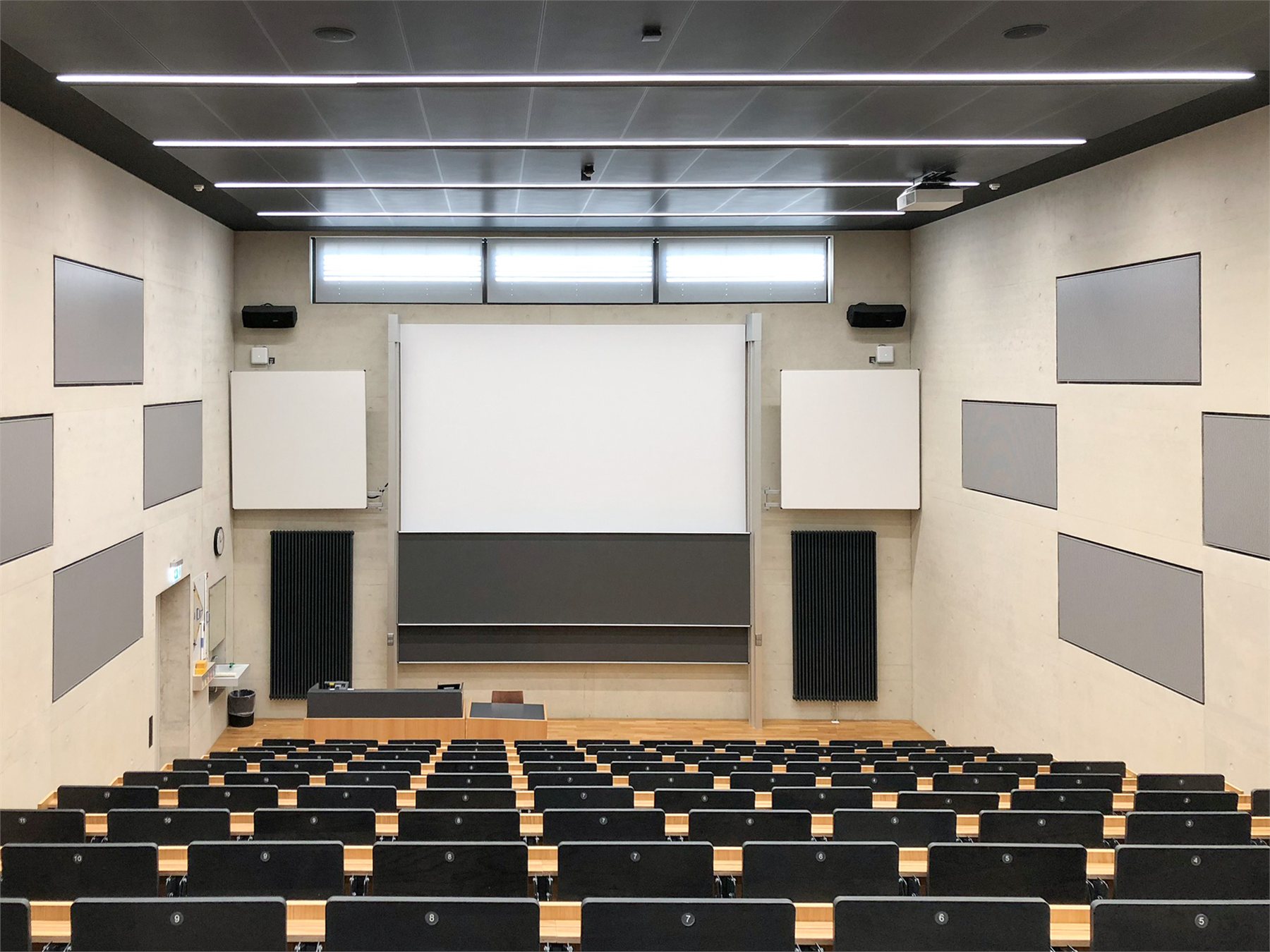 Große Projektionsleinwand von Wittler